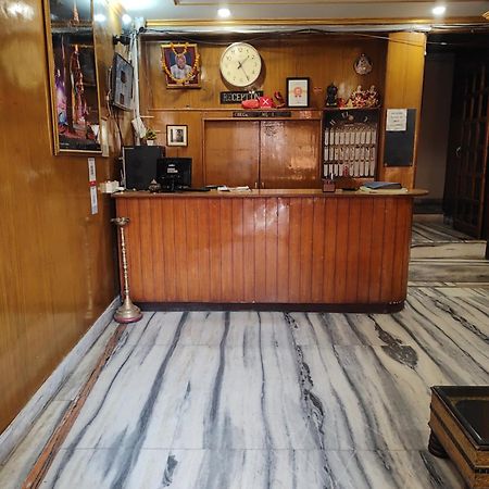 Hotel Divya Варанаси Экстерьер фото